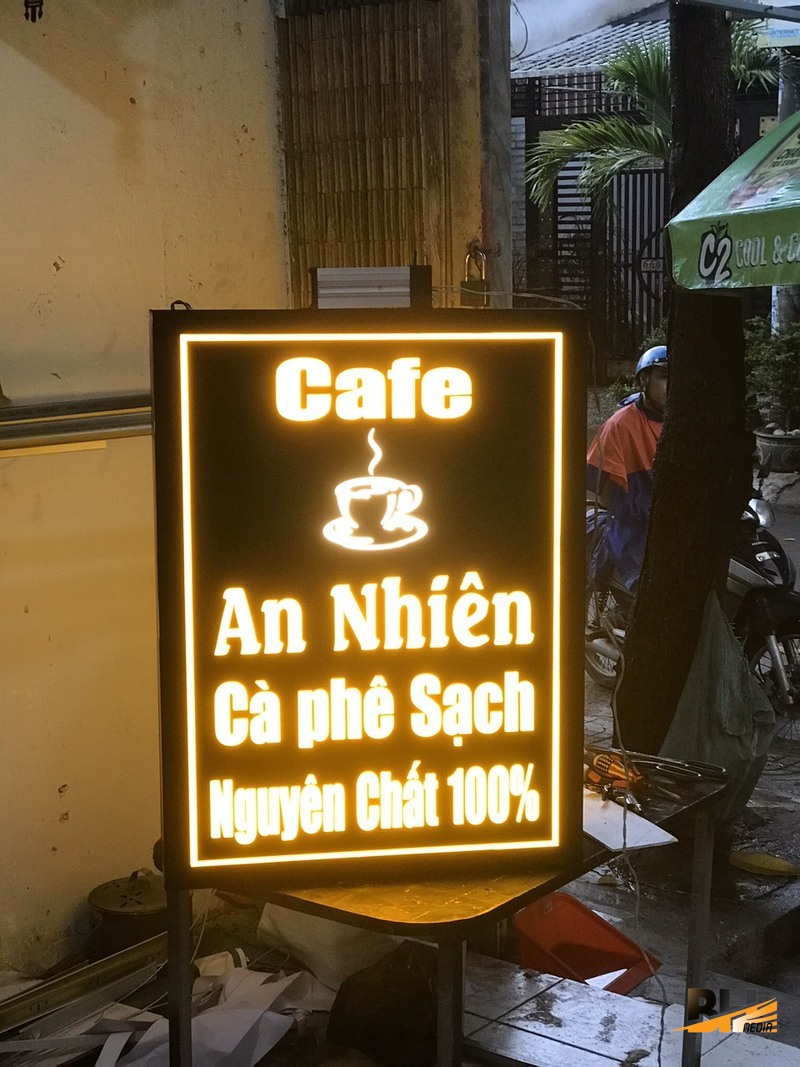 So sánh Biển hộp đèn và các loại biển quảng cáo khác