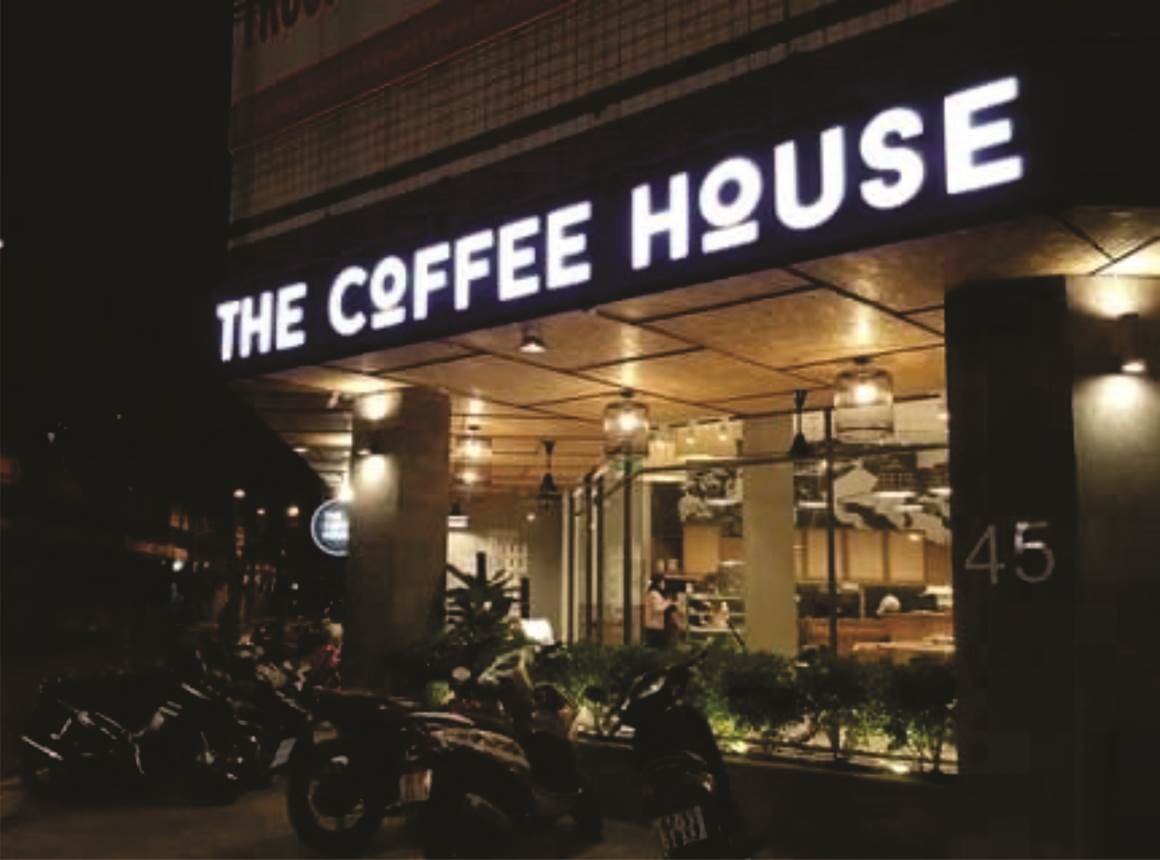 Biển cửa hàng The Coffee House 4 The Coffee House hai ba trung