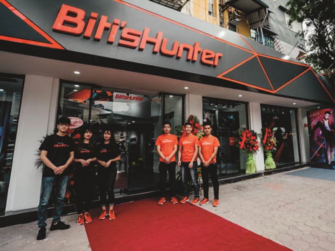 Sản xuất thi công chuỗi cửa hàng giày dép Biti’s 2 bitis hai ba trung