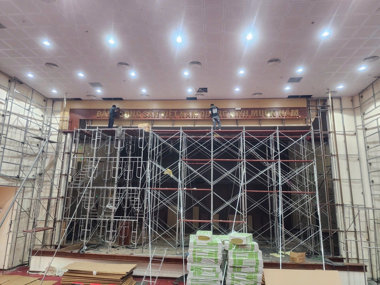 Huyện ủy Thanh Liêm, Hà Nam 2 chu inox 3